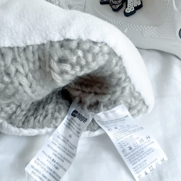 Orage acrylic knit Pom Pom hat - Picture 7 of 11